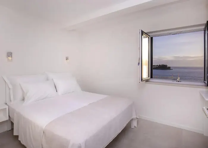 Apartment Elegant Seafront - Mila
